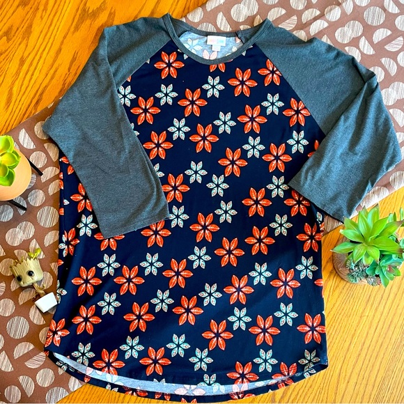 LuLaRoe Tops - LULAROE Colorful Jersey Style Blouse